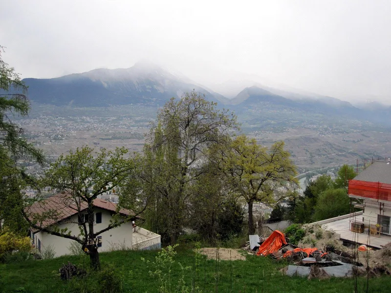 Land in Sion — 3