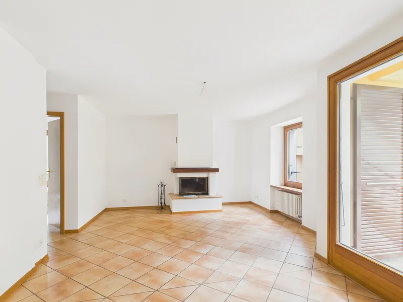 House / Villa 5 rooms in Bruzella — 2
