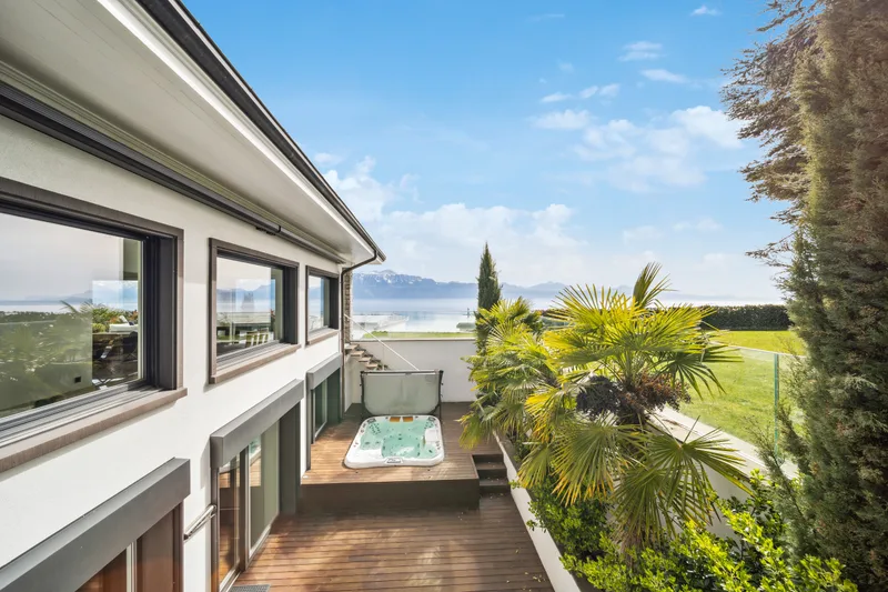 House / Villa 9 rooms in Lutry