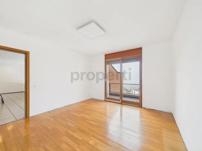 House / Villa 5.5 rooms in Sant'Antonino — 7