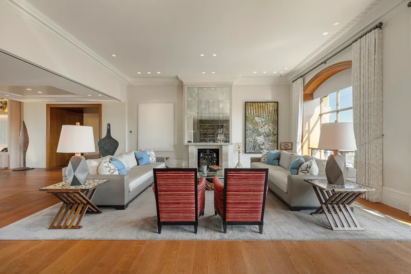Apartment 6 rooms in Chelsea — photo 6