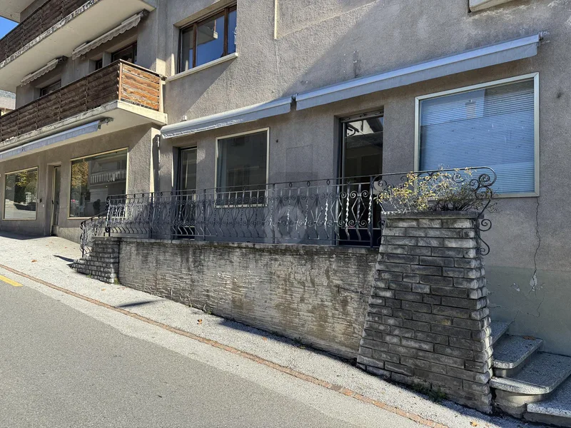 Commercial 3 rooms in Noble-Contrée — 2