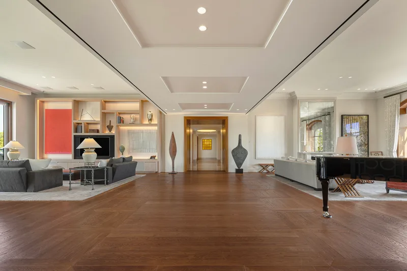 Apartment 6 rooms in Chelsea — photo 2