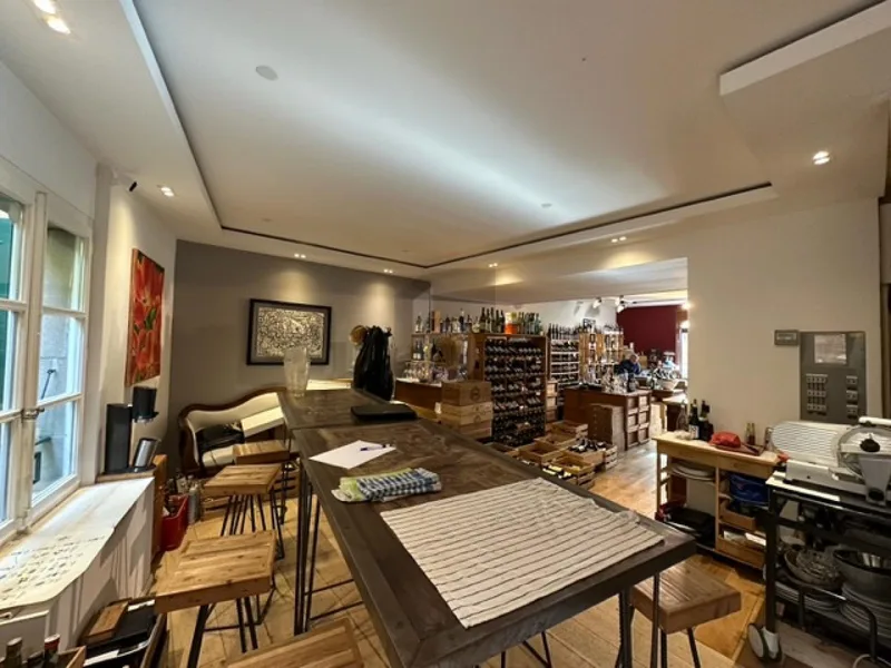 Commercial 2 rooms in Carouge