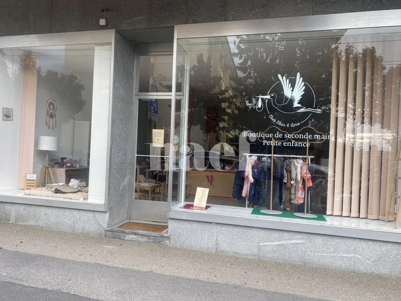 Commercial in Pierrefleur — 2