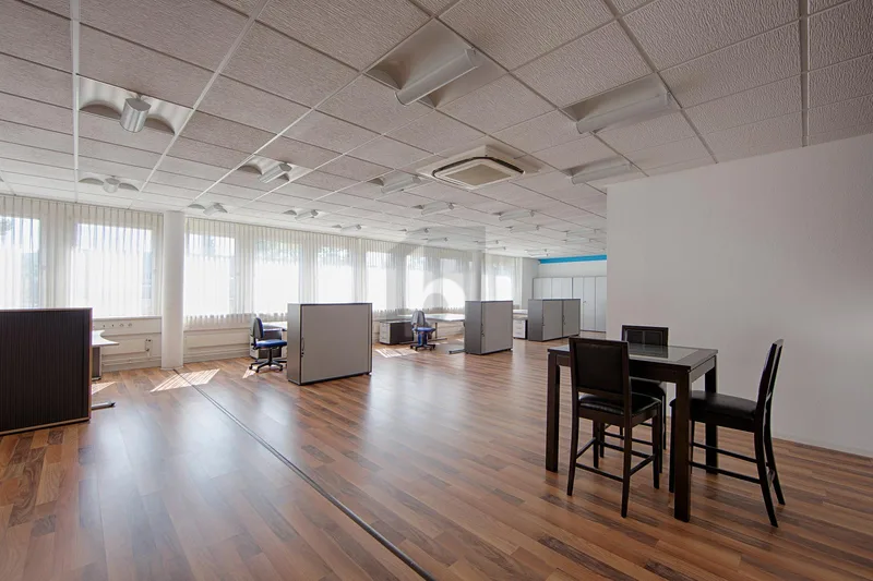 Commercial 2.5 rooms in Wallisellen — 4