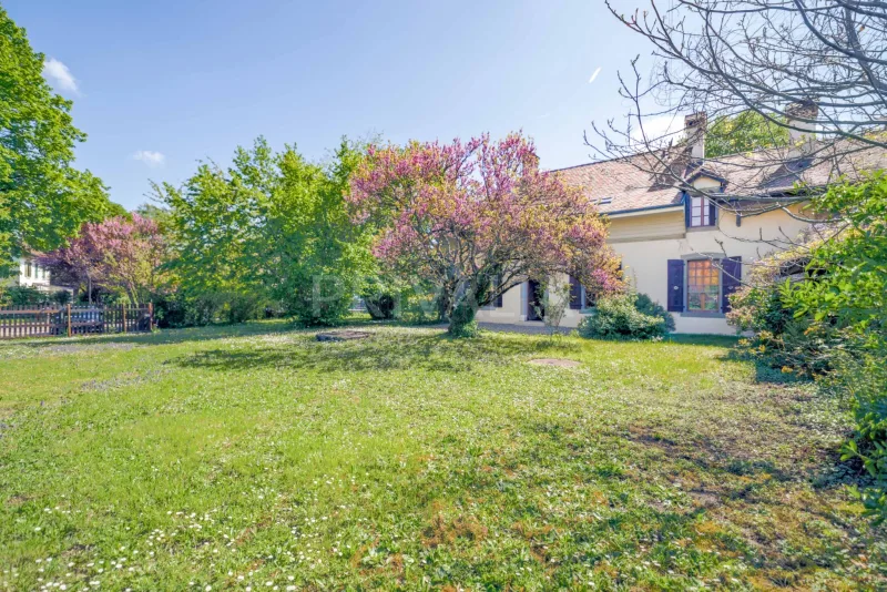 Maison / Villa 10 pièces à Cartigny — photo 3