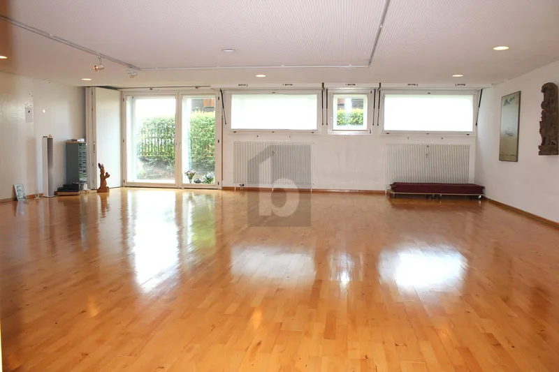 Gewerbe 1 Zimmer in ruhiges Wohnquartier