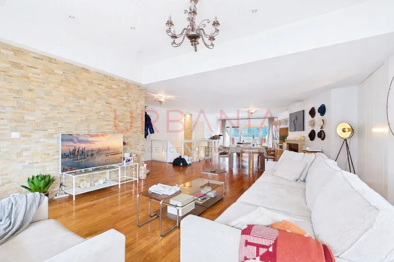 Appartement 5 pièces à Florissant