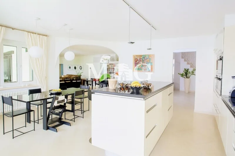 Maison / Villa 6 pièces à Figino — 9