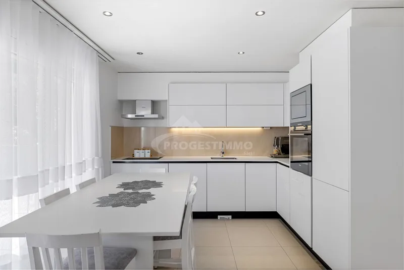 Maison / Villa 9 pièces à Centre — 6