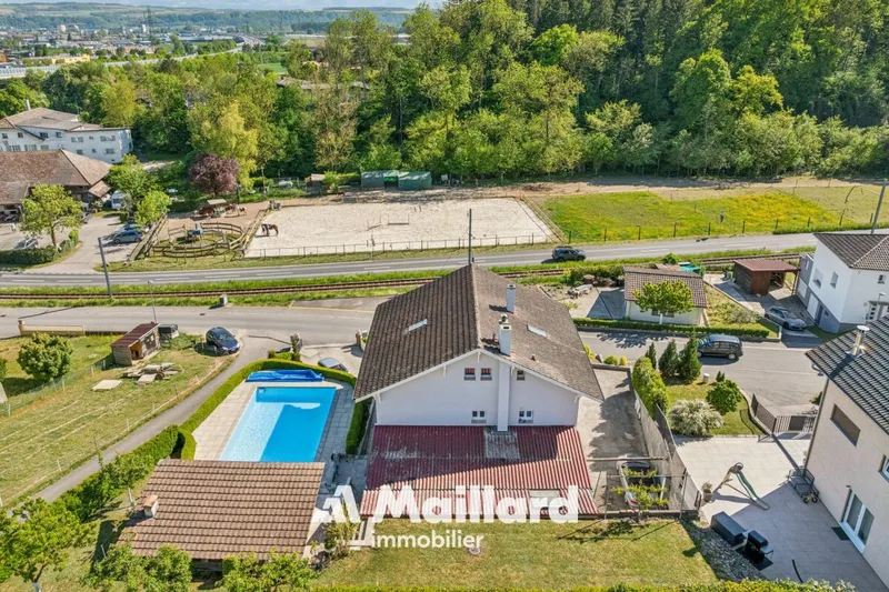 House / Villa 7 rooms in Valeyres-sous-Montagny — photo 19