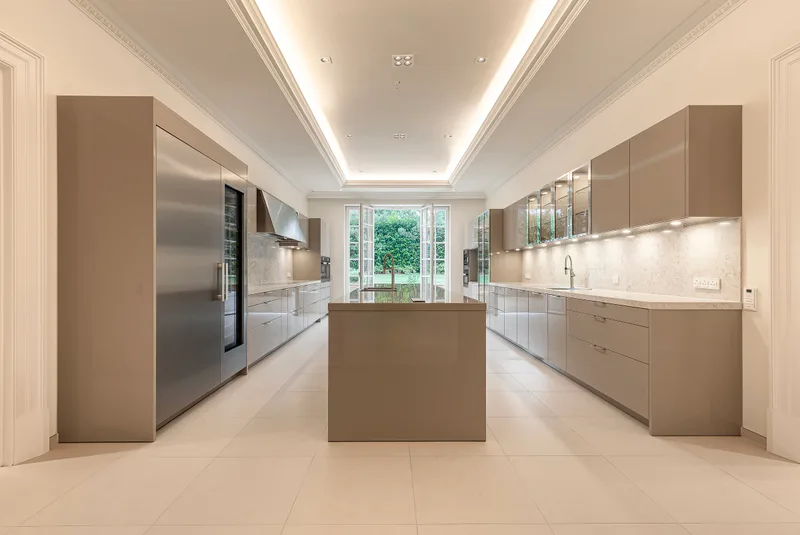 House / Villa 7 rooms in The Bishops Avenue — 3