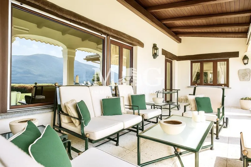 Maison / Villa 6 pièces à Figino — 12