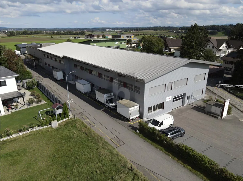Commercial in Oberbipp