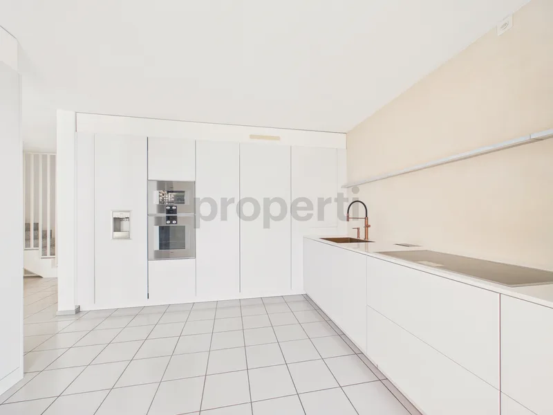 House / Villa 5.5 rooms in Sant'Antonino — 5