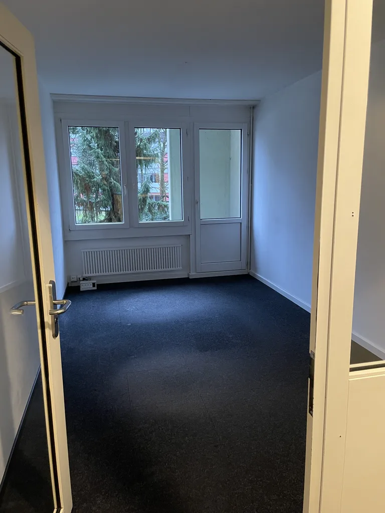Gewerbe in Renens — photo 3