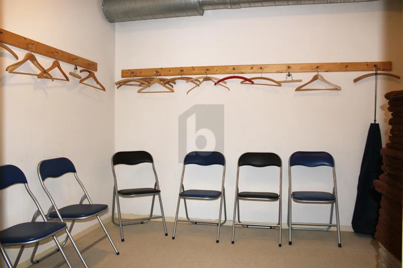 Gewerbe 1 Zimmer in ruhiges Wohnquartier — photo 3