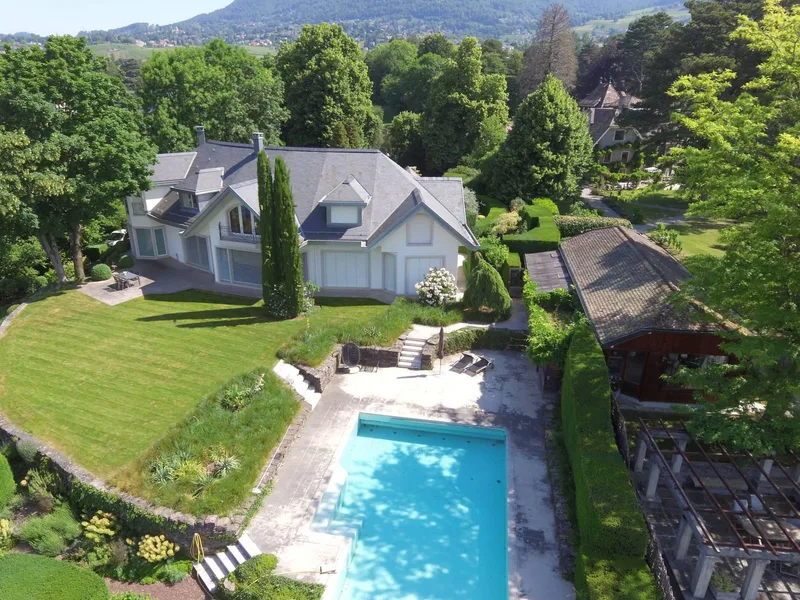 Maison / Villa 12 pièces à Montreux