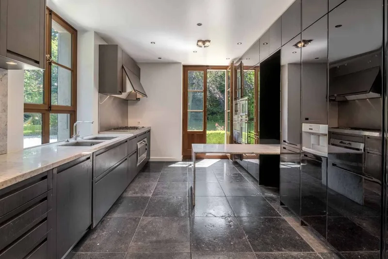 Maison / Villa 14 pièces à Troinex — photo 8