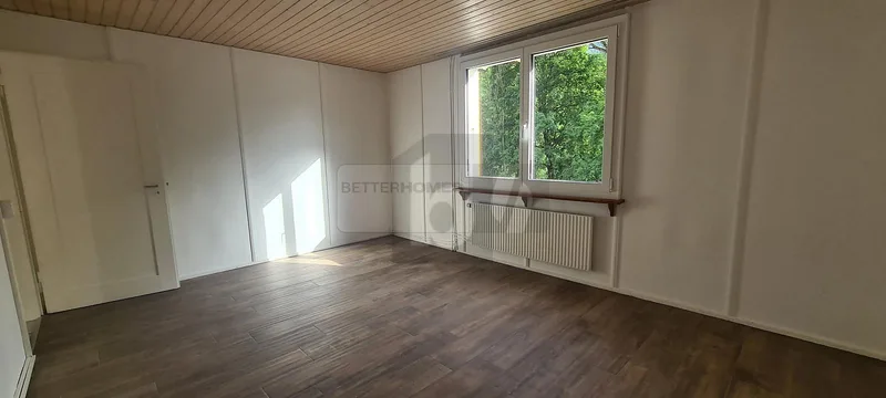 Building 12.5 rooms in Moutier — 4