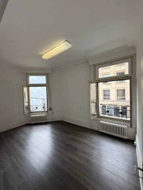 Commercial 5 rooms in Lausanne — 2