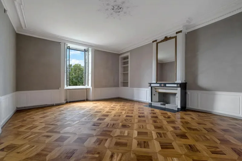 Appartement 7 pièces à Cité de Calvin — 3