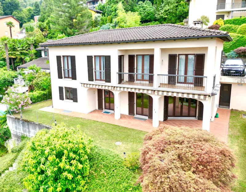 Maison / Villa 6.5 pièces à Davesco-Soragno