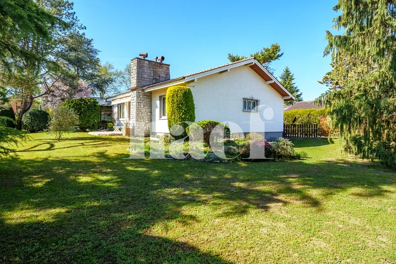 House / Villa 7 rooms in Veyrier