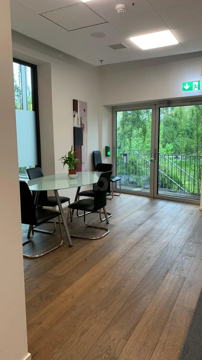 Gewerbe 4 Zimmer in Stücki Park — photo 3