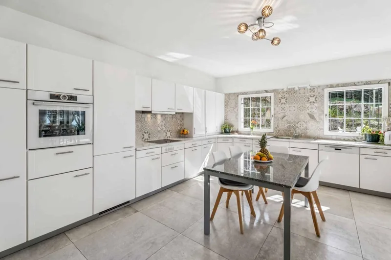 Maison / Villa 10 pièces à Villars-Burquin — 4