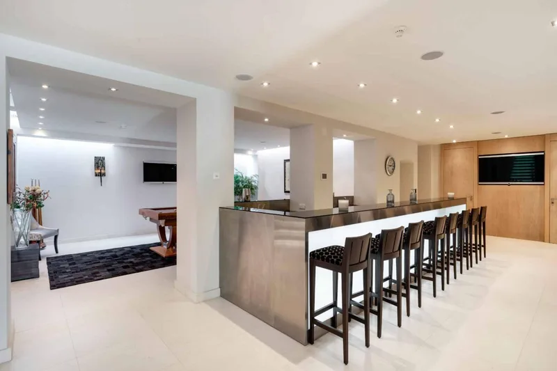 Maison / Villa 14 pièces à Montreux — 14