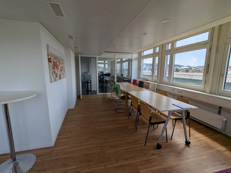 Commercial 11 rooms in Oerlikon — photo 3