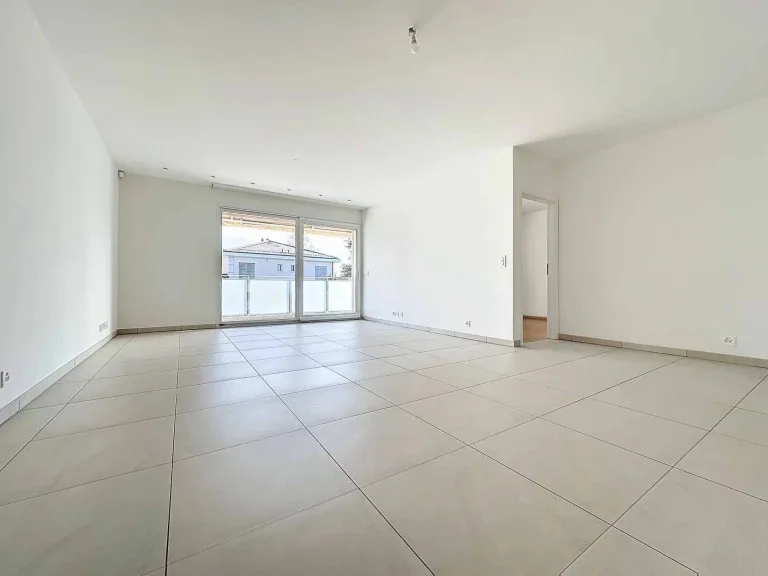 Apartment 5 rooms in Corsier — 4