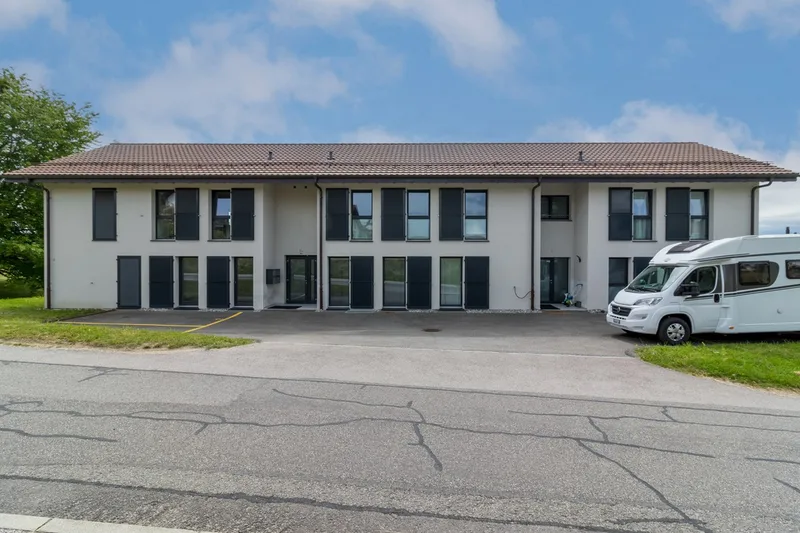 Building in Bretigny-sur-Morrens — 2