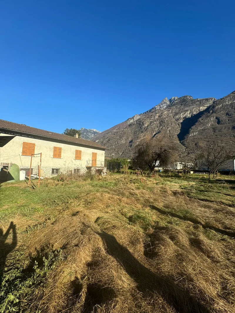 Land 3.5 rooms in Biasca — 2