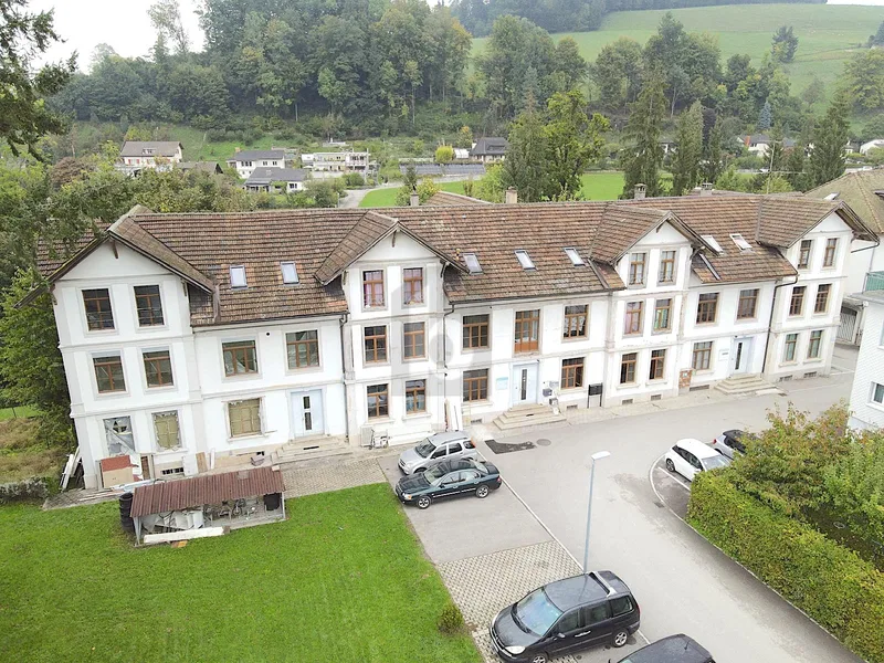 Building 41 rooms in Huttwil
