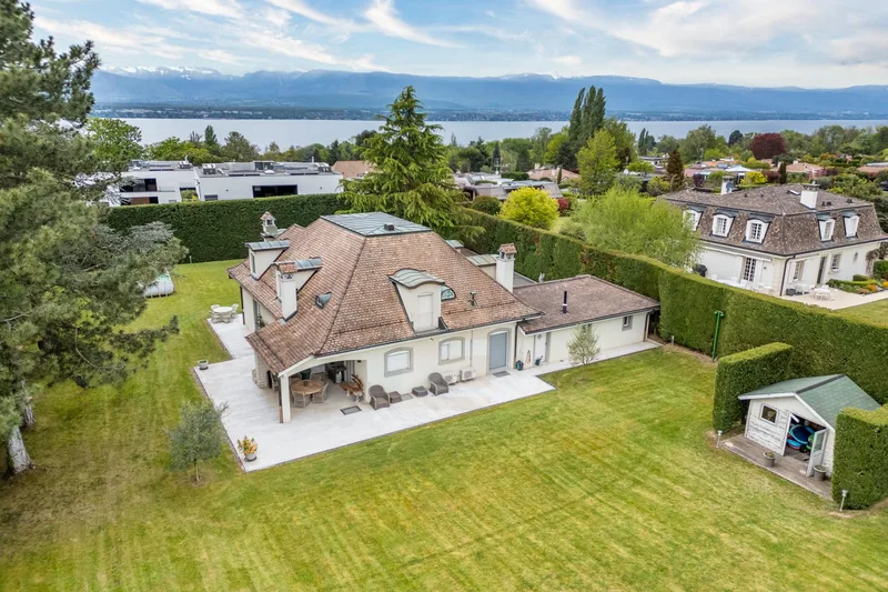 Maison / Villa 7 pièces à Corsier — photo 5