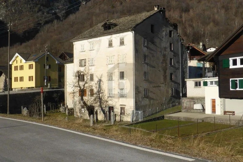 Maison / Villa 10 pièces à Faido — photo 2