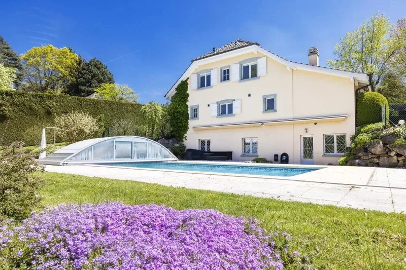 House / Villa 10 rooms in Le Mont-sur-Lausanne