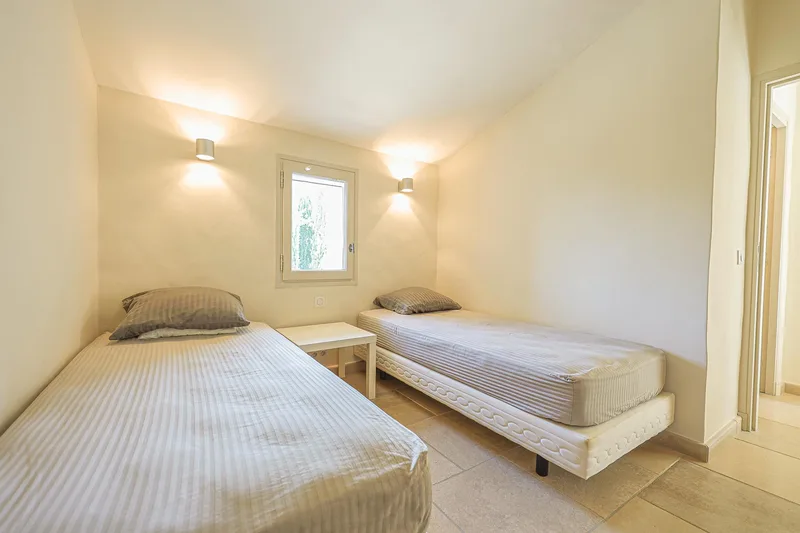 Maison / Villa 7 pièces à Monts de Vaucluse — photo 9