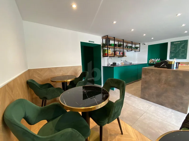 Commercial 2 rooms in Altstadt von Carouge — 2