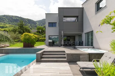 House / Villa 7.5 rooms in Muraz