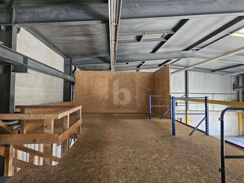 Commercial 3 pièces à Industriegebiet — 2