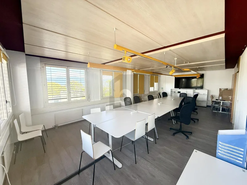 Gewerbe 5.5 Zimmer in zentral — photo 3