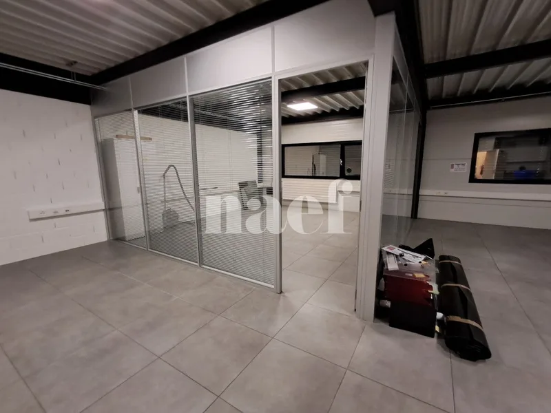 Commercial in Sion — 8