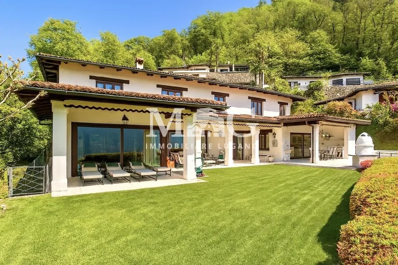 Maison / Villa 6 pièces à Figino — 2