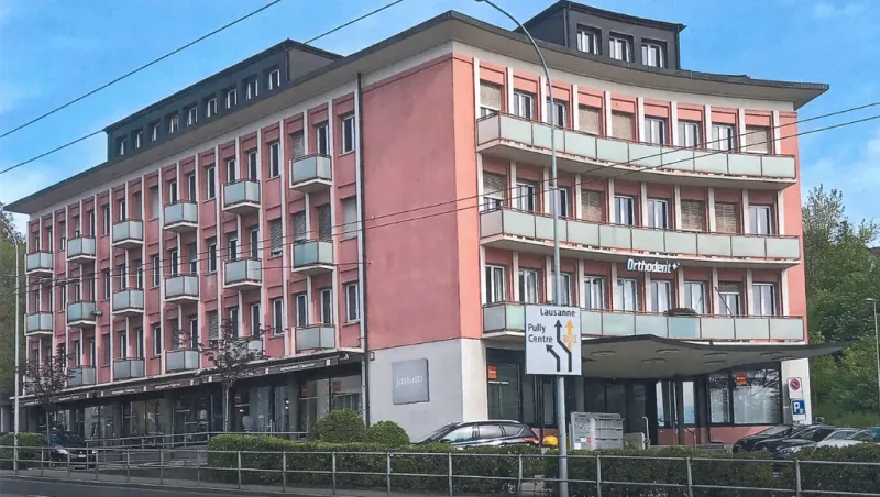 Commercial in Pully