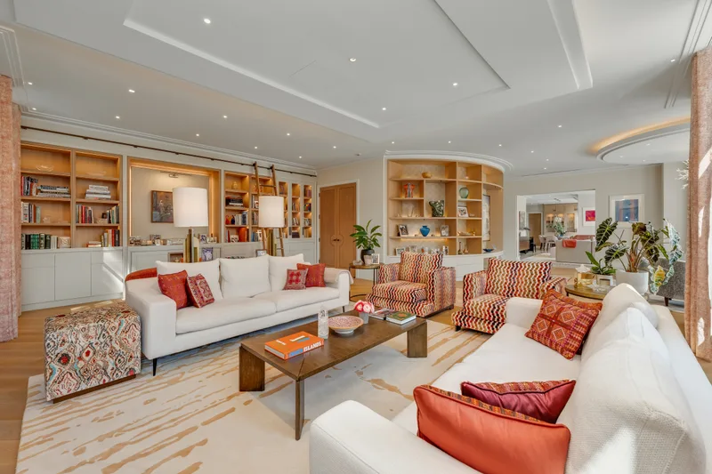 House / Villa 7 rooms in St George’s Hill — photo 4