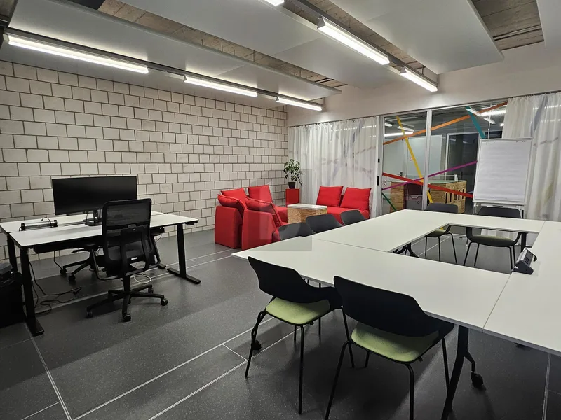 Commercial 1 rooms in Altstetten — 3